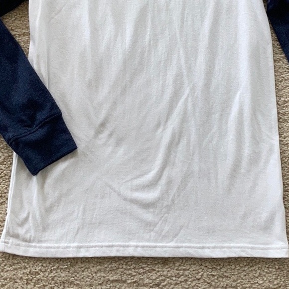 Boys Cat & Jack Long Sleeve Tee - Picture 4 of 5